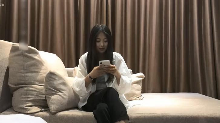 sex tây du ký Bị chị gái mua chuộc vì phát hiện chị phang nhau với trai