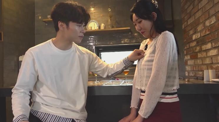 sex gái xinh mặc quần tất,cosplay anime nữ sex,sex one piêc Chồng yêu bận rộn công việc mà không biết bị đã bị những gã gần nhà đụ đến nghiện