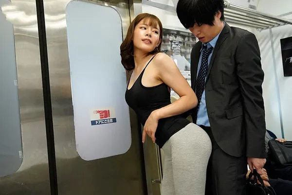 phim sex đêm tân hôn Anh trai may mắn được em gymer dí mông vào “cậu nhỏ” trên tàu điện